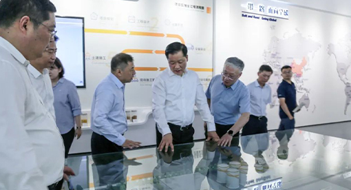 扬州市委副书记、代市长潘国强一行莅临迈安德调研指导 扬州市委副书记、代市长潘国强一行莅临迈安德调研指导