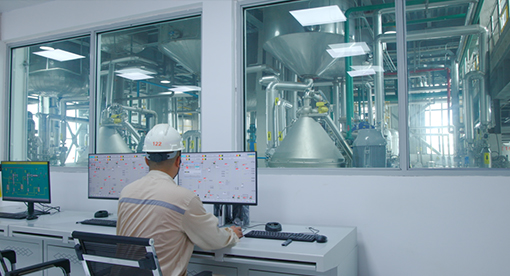 精炼车间自动化控制室